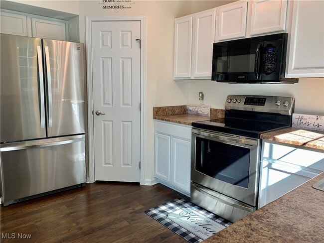 Building Photo - 147 Northwood Ln