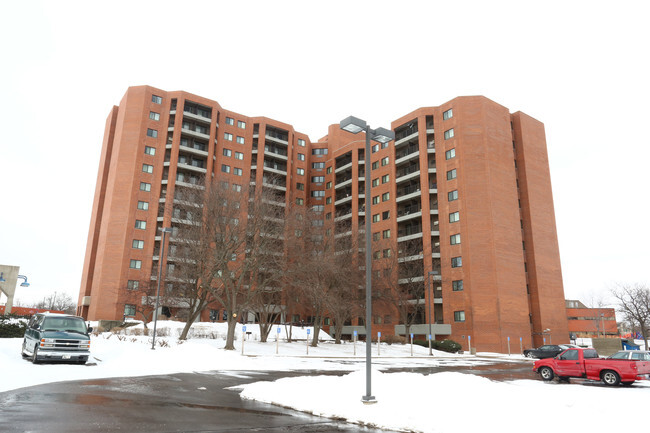 River Village Apartments - Flint, MI | Apartment Finder