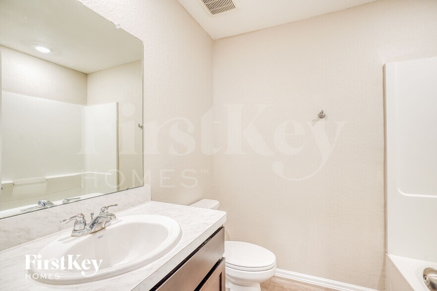 Building Photo - 3363 Avary River Ln