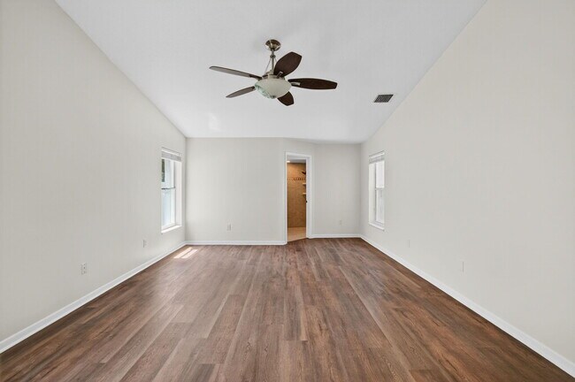 Building Photo - 9308 Lake Serena Dr