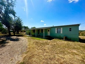 Building Photo - 141 Jj Ln