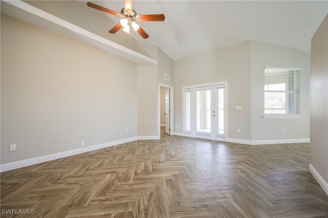 Building Photo - 906 Cortez Ave