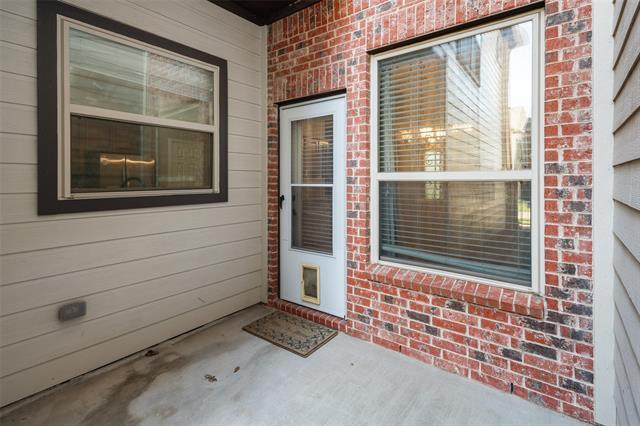 Building Photo - 4245-B Swan Forest Dr