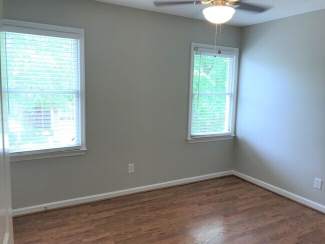 Building Photo - NW - Desirable Irving Park Two Story Home,...