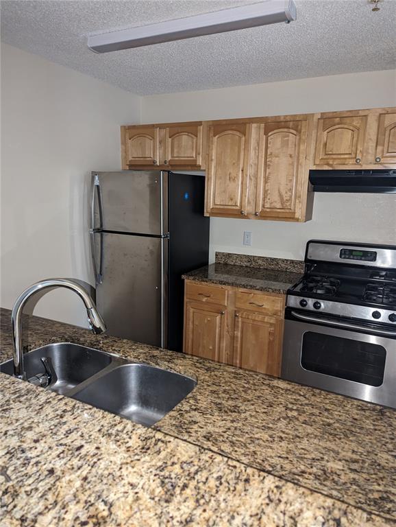 Building Photo - 2071 Dixie Belle Dr