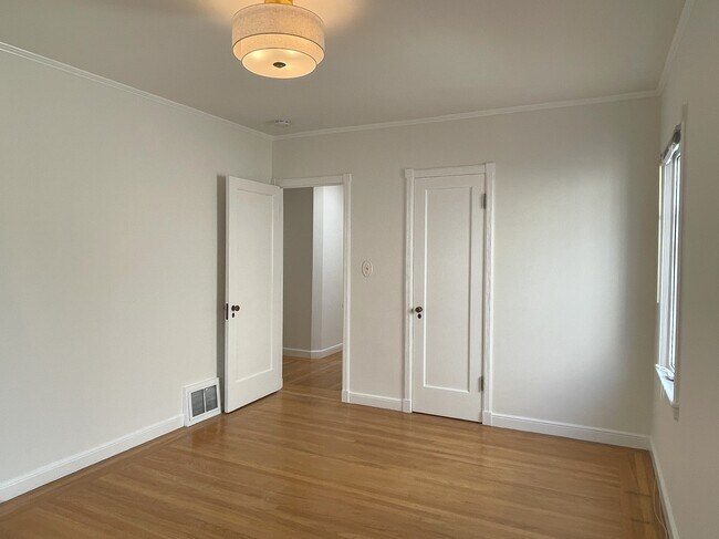 Building Photo - 1667 16th Ave