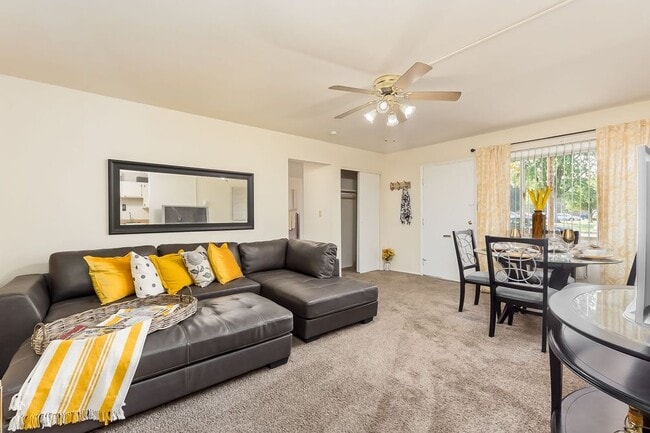 Building Photo - Avalon Place