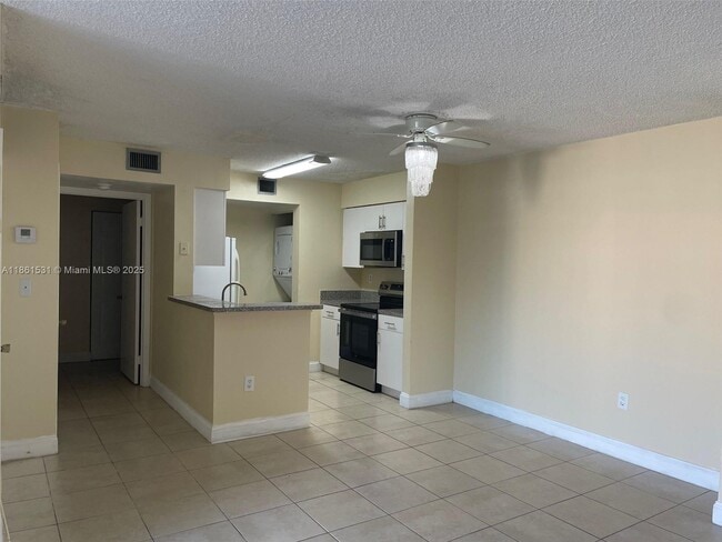 Building Photo - 15221 SW 80th St