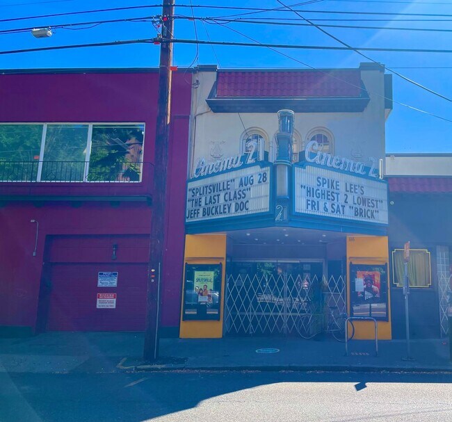 Building Photo - 1/2 Month Free! Cheerful, Spacious Studio ...