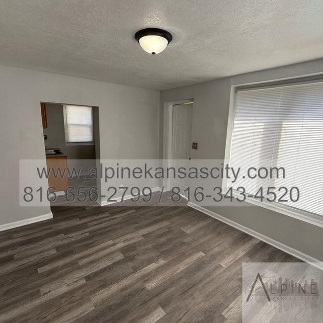 Building Photo - Small Affordable Home in Liberty