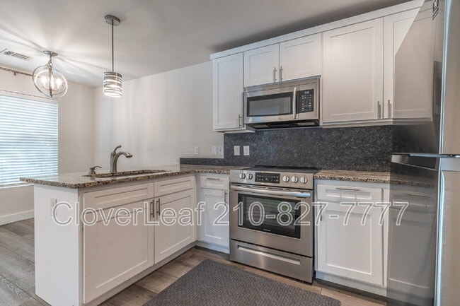 Building Photo - 139 Hansford St