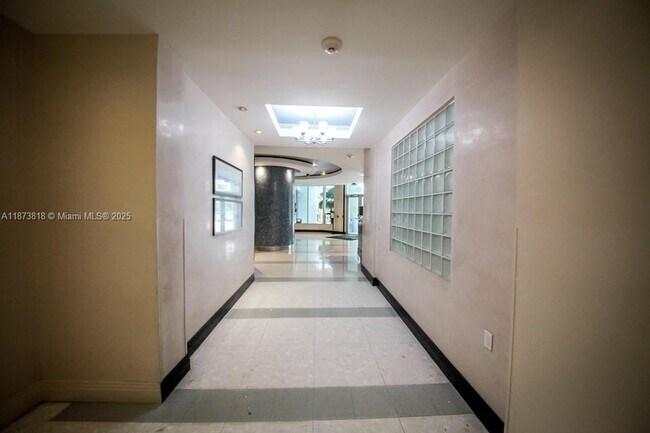 Building Photo - 3801 S Ocean Dr