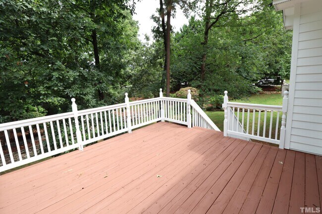 Building Photo - 100 Pebble Ridge Farms Ct