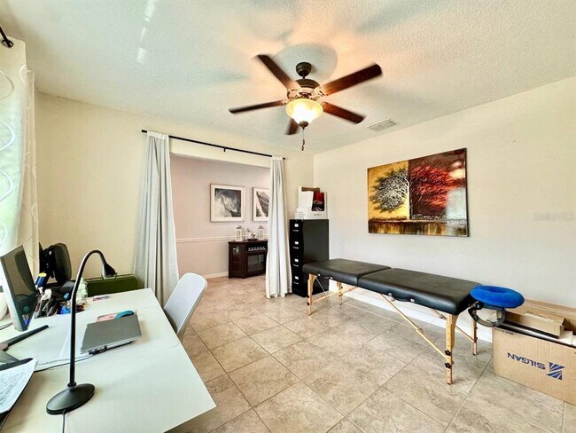 Building Photo - 10509 Carloway Hills Dr