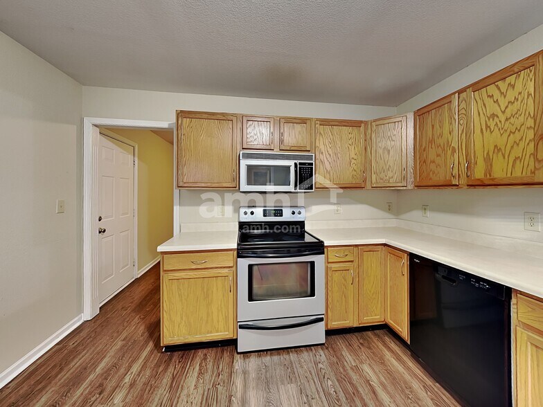 Building Photo - 18954 Prairie Crossing Dr