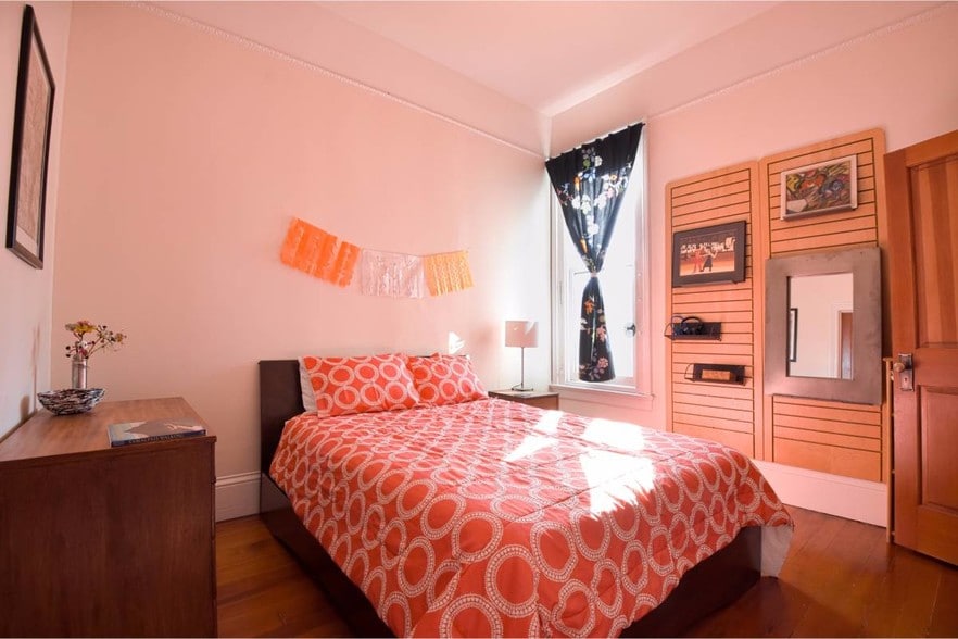 Master Bedroom - 1135 Treat Ave