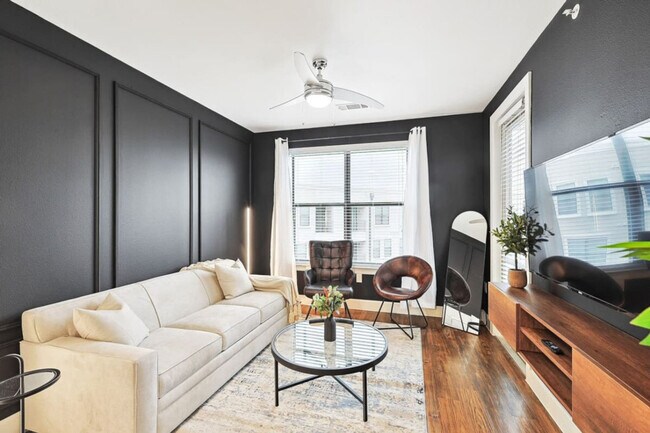 Building Photo - 5445 Town and Country Blvd