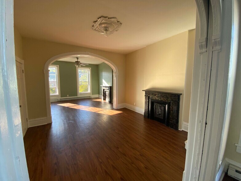 living area - 65 Remsen St