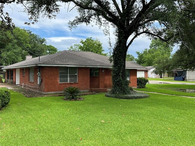 Primary Photo - 2603 Goldenrod St