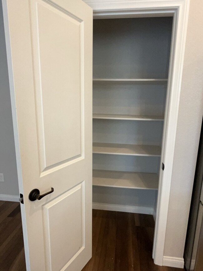 Building Photo - 2122 Bethesda Fountain Rd