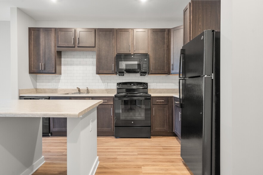 Kitchen - 1055 Arden