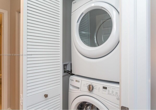 Building Photo - 5250 NW 84th Ave