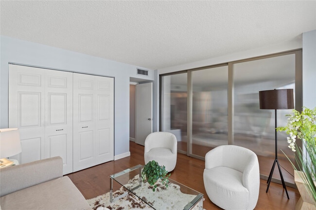 Building Photo - 3500 Galt Ocean Dr