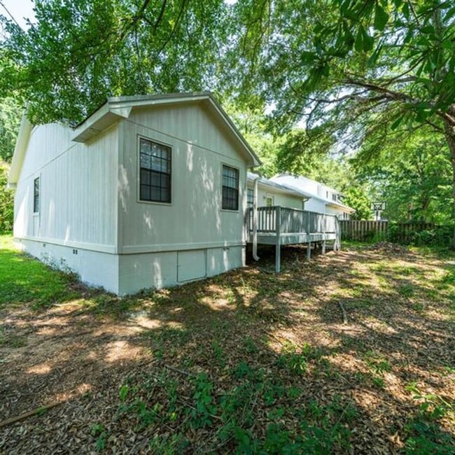 Building Photo - ? Adorable Renovated Home in the Heart of ...