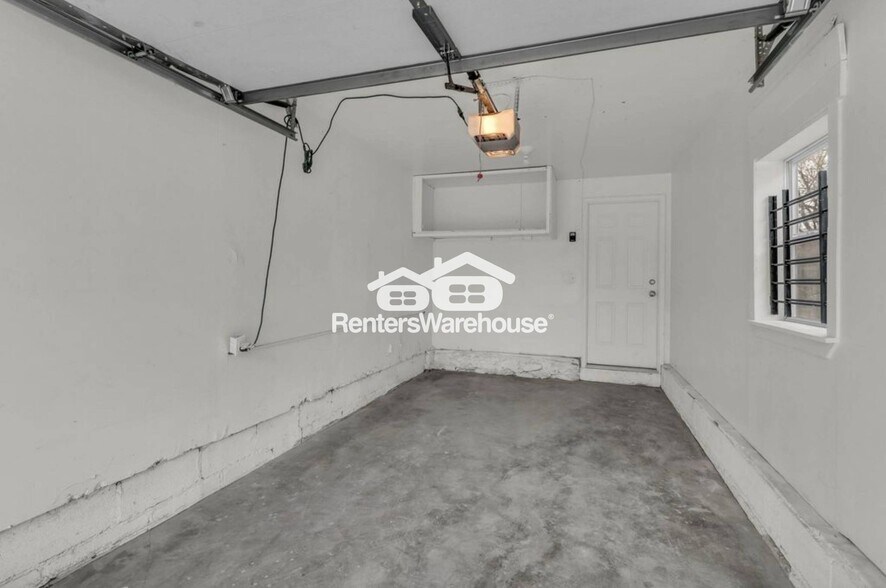 Building Photo - 6428 Agnes Ave