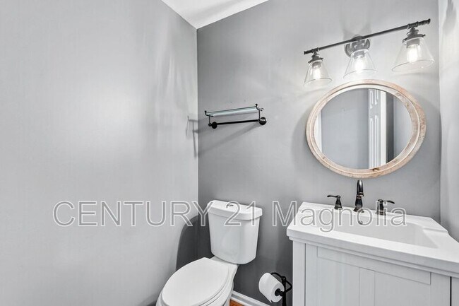 Building Photo - 299 Ashbrook Dr