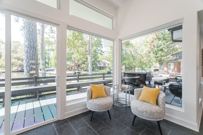 Building Photo - 3103 Hemingway Dr