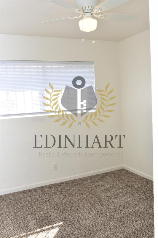 Building Photo - 2303 S Poppy Ave