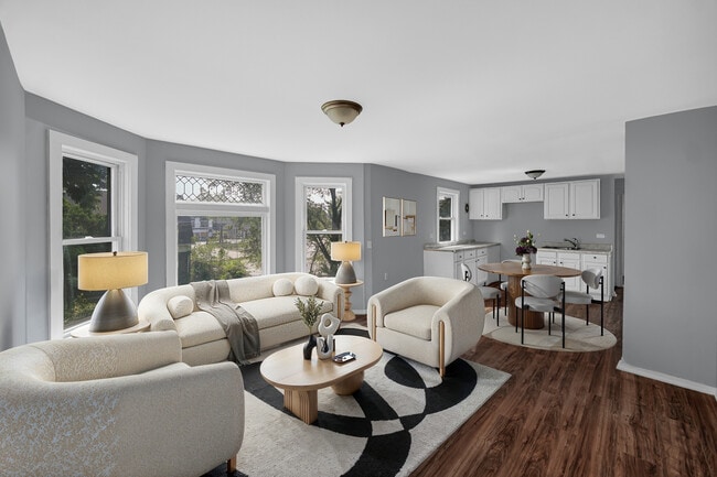 Building Photo - 72 E 136th St