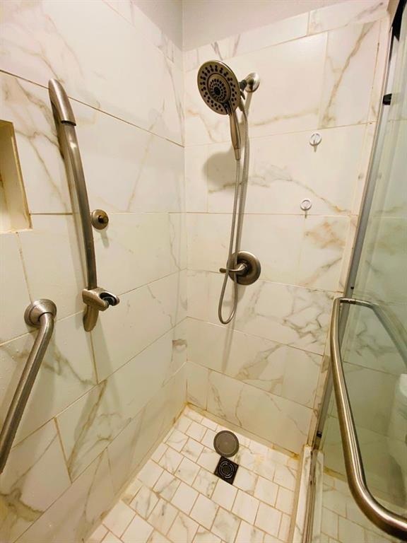 Building Photo - 13000 Pollard Dr