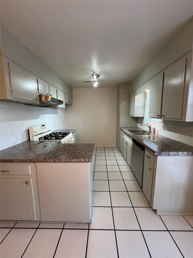 Building Photo - 21146 Northern Colony Ct