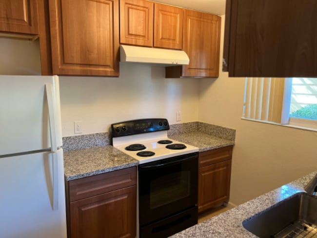 Building Photo - 8236 Center Pkwy