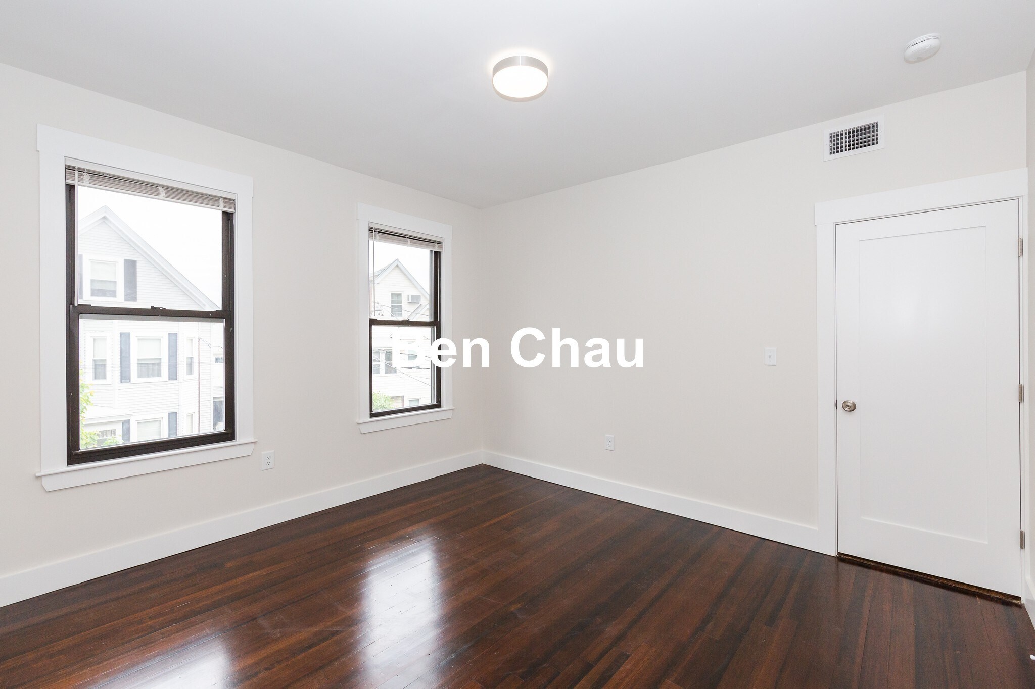 Building Photo - 24 Clary St