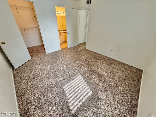 Building Photo - 555 E Silverado Ranch Blvd