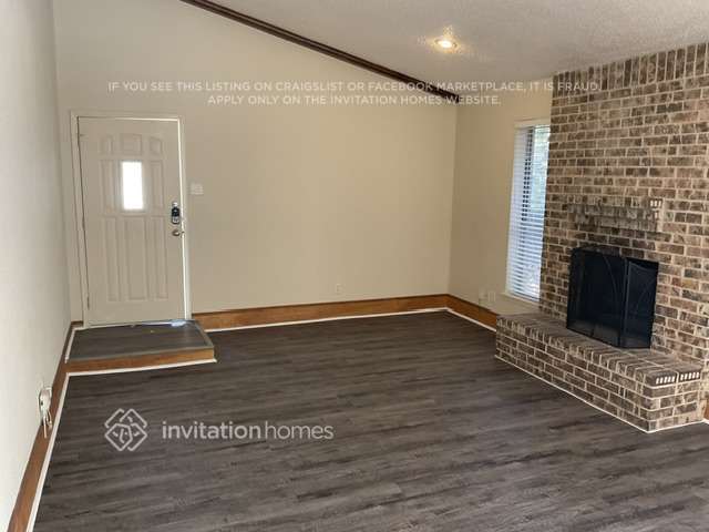 Building Photo - 2138 Wood River Rd