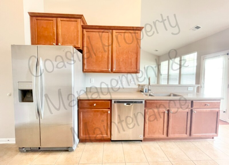 Building Photo - 135 Carolina Oaks Dr