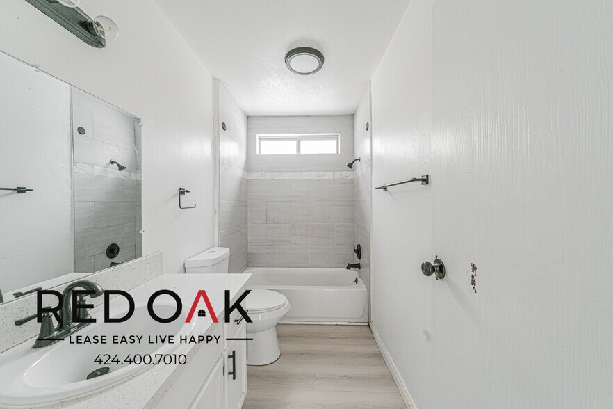 Building Photo - 14255 Tyler St