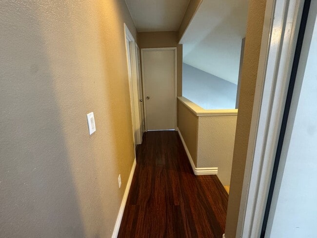 Building Photo - Amazing House For Rent