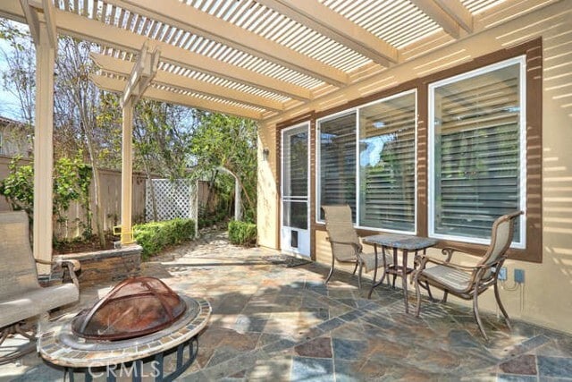 Building Photo - 10 Acanthus