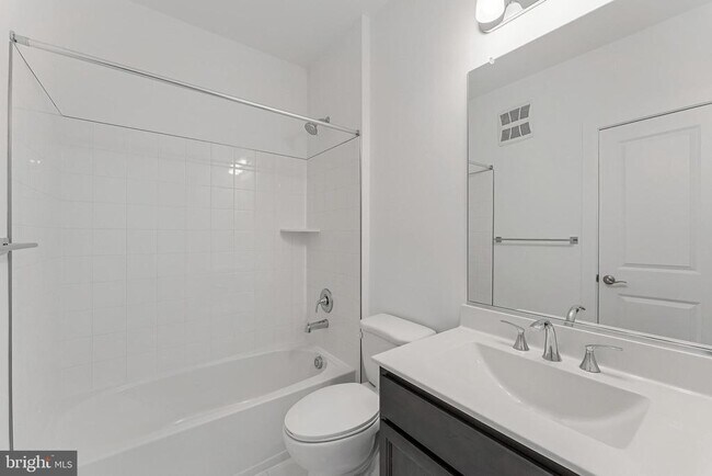 Building Photo - 21731 Dovekie Ter