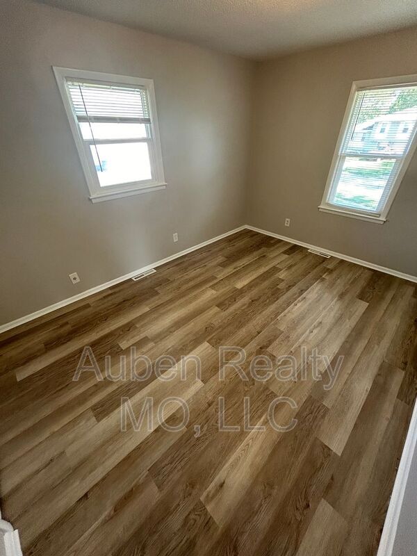 Building Photo - 8300 E 91st Terrace