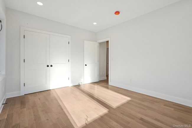 Building Photo - 400 Phillips Hill Rd