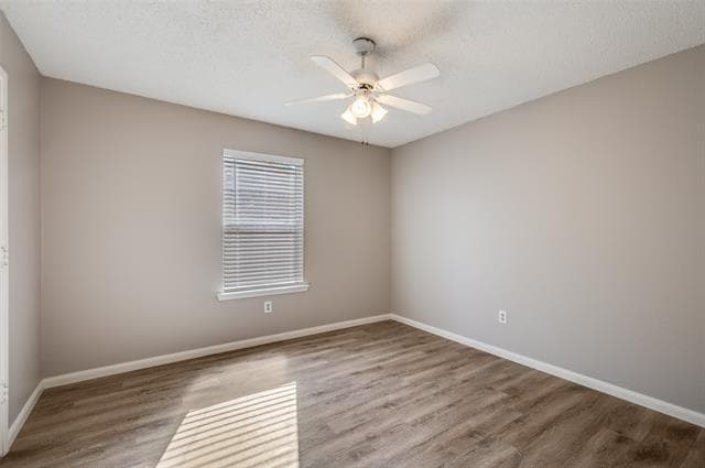 Building Photo - 830 Woodland Ct