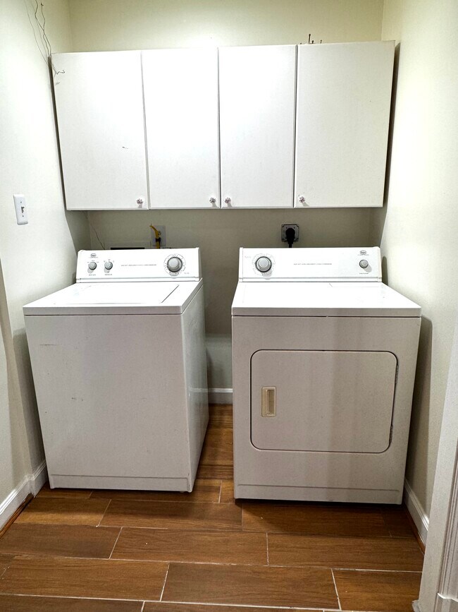 Building Photo - 3658 Thomasson Crossing Dr