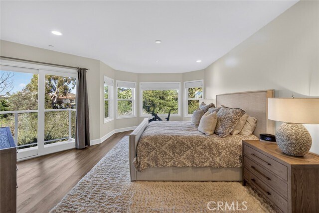 Building Photo - 214 Avenida Montalvo