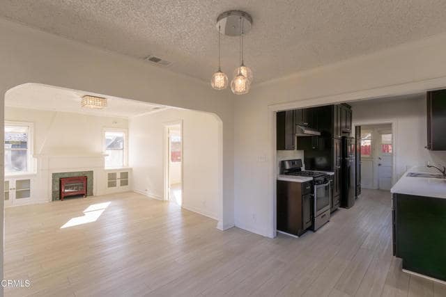 Building Photo - 927 N Catalina Ave